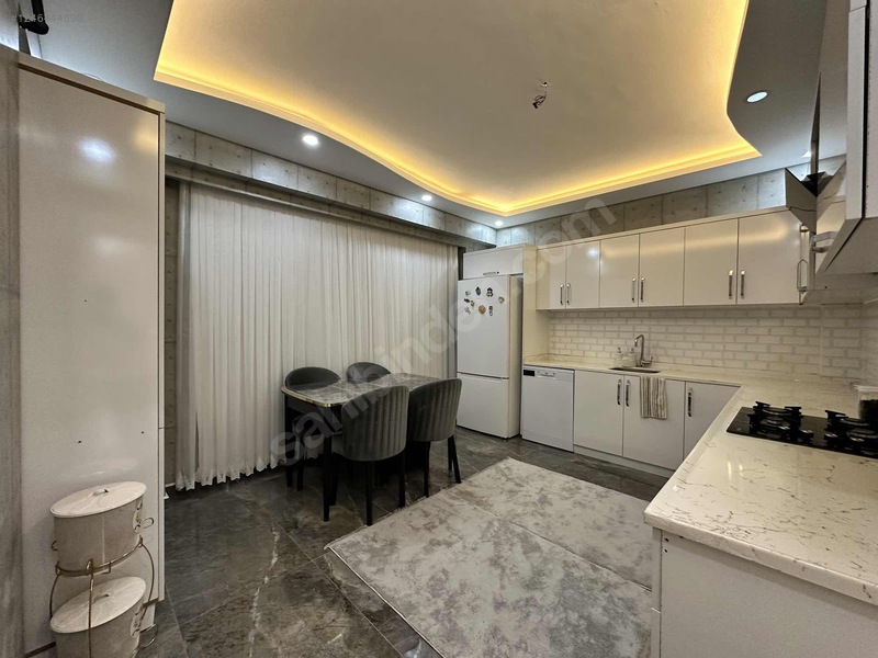Özbadıllı Emlaktan 3+1 İçi Full Yapılı 165 Mt2 Lüks Daire — fotoğraf 9