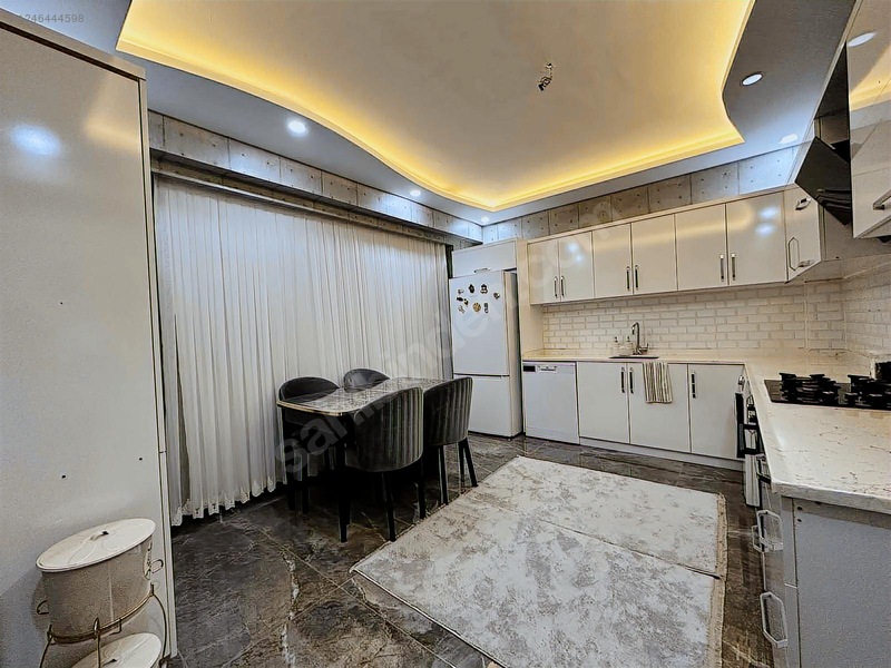 Özbadıllı Emlaktan 3+1 İçi Full Yapılı 165 Mt2 Lüks Daire — fotoğraf 13
