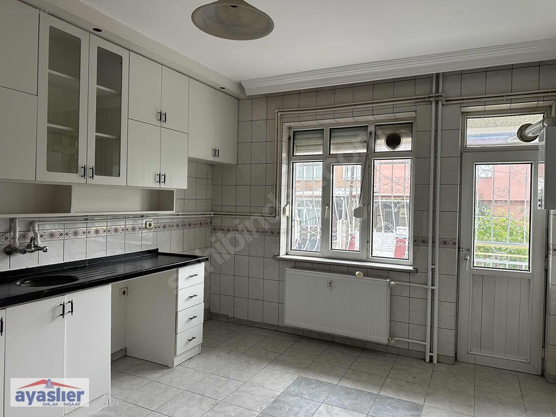 Ayaslıer'den Aydoğdu Mah.pirebi Eski Stad Civ. Satılık 3+1 Daire — fotoğraf 2