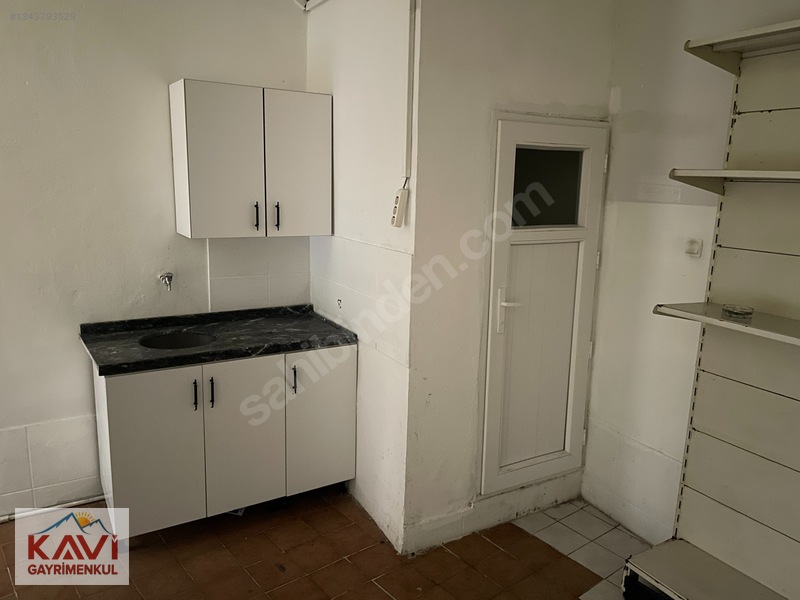 Meydanda Kiralık İş Yeri / Kavi Gayrimenkulden — fotoğraf 5