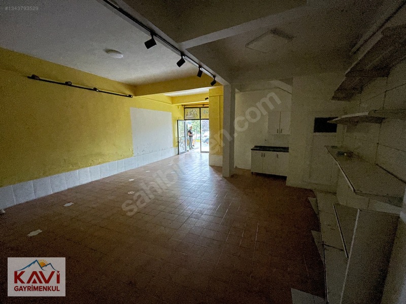 Meydanda Kiralık İş Yeri / Kavi Gayrimenkulden — fotoğraf 9