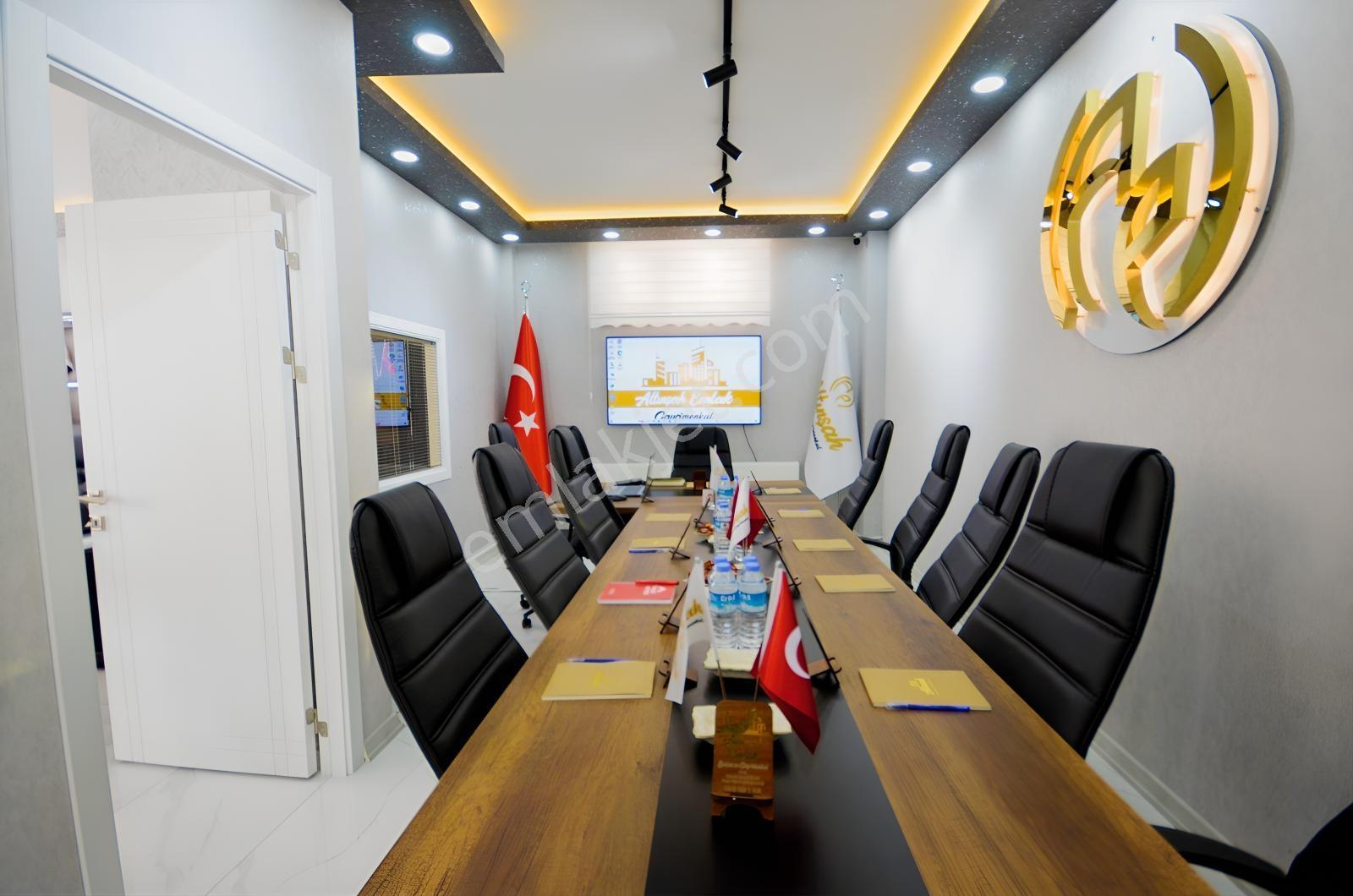 Altınşah Emlak'Tan Yeni Binada Masrafsız Yapılı Y.Giriş 2+1 — fotoğraf 35