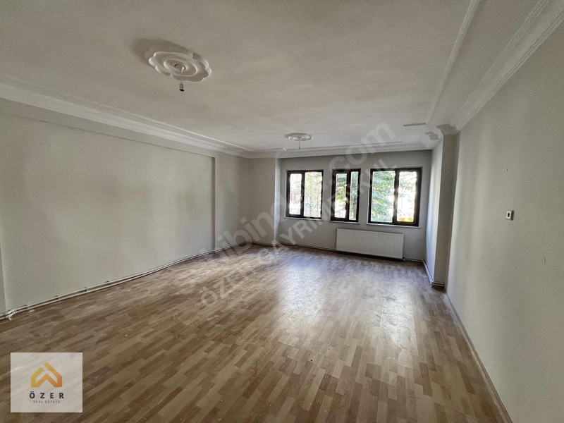 Özer Gayrimenkulden Kanalboyunda Kiralık 3+1 Daire