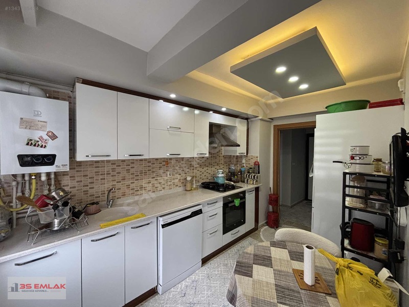 3s'ten Fatihte Sıfır Ayarında Güney Cephe Lüks Satılık 2+1 Daire — fotoğraf 6