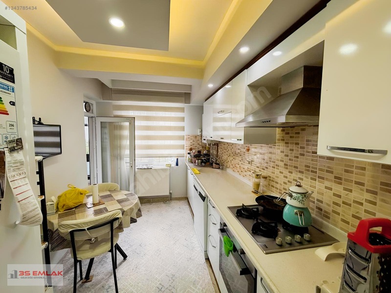 3s'ten Fatihte Sıfır Ayarında Güney Cephe Lüks Satılık 2+1 Daire — fotoğraf 7