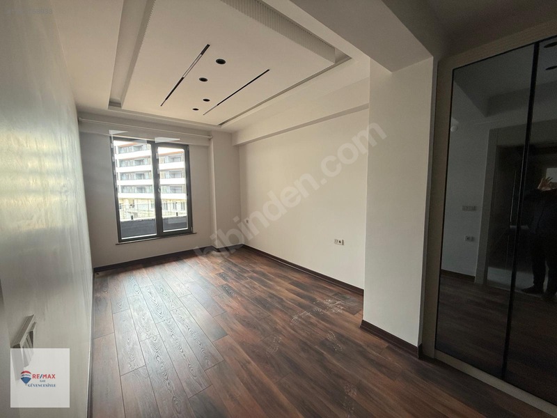Remax İlk'den Kombina'da 3+0 Satılık Daire — fotoğraf 9