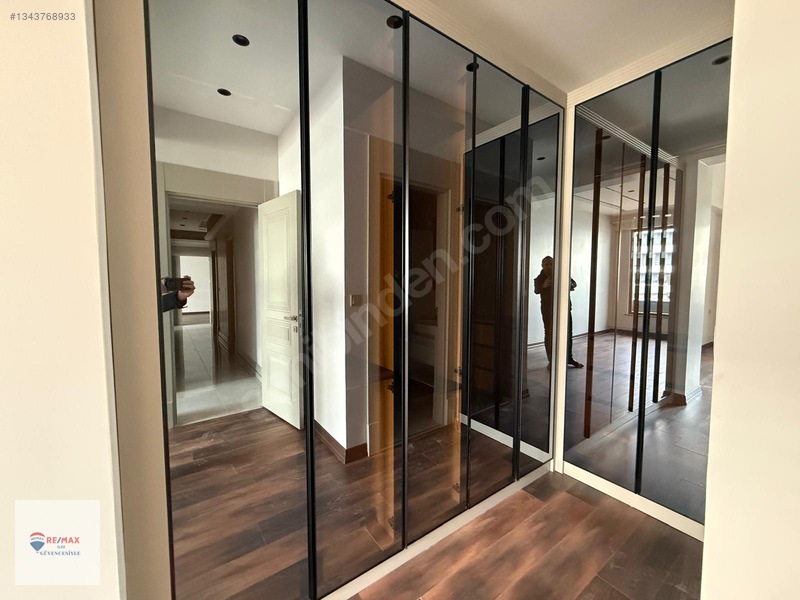 Remax İlk'den Kombina'da 3+0 Satılık Daire — fotoğraf 11