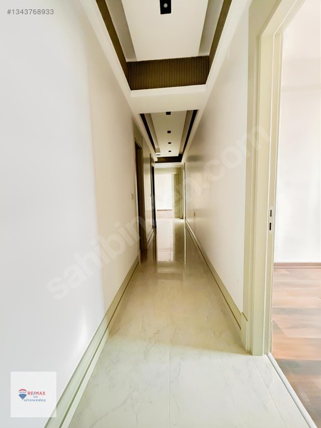 Remax İlk'den Kombina'da 3+0 Satılık Daire — fotoğraf 17