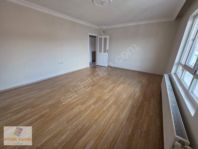 Alsancak Mah.de Satılık 3+1 Daire — fotoğraf 3