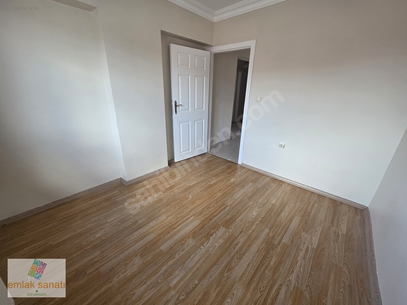 Alsancak Mah.de Satılık 3+1 Daire — fotoğraf 5