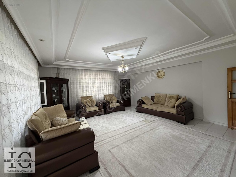 İlbey"gayrimenkul Den Gaziler Eski Son Durakta Satlık 3+1 Daire — fotoğraf 2