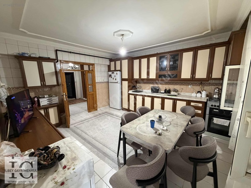 İlbey"gayrimenkul Den Gaziler Eski Son Durakta Satlık 3+1 Daire — fotoğraf 6