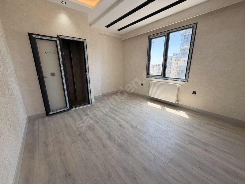 Özbadıllı Emlaktan 4+1 Sıfır Ara Kat Daire — fotoğraf 24