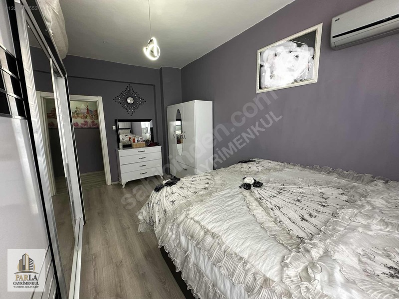 Parla'dan İstiklal Cad. Üzerinde Full Yapılı 2+1 Satılık Daire — fotoğraf 7