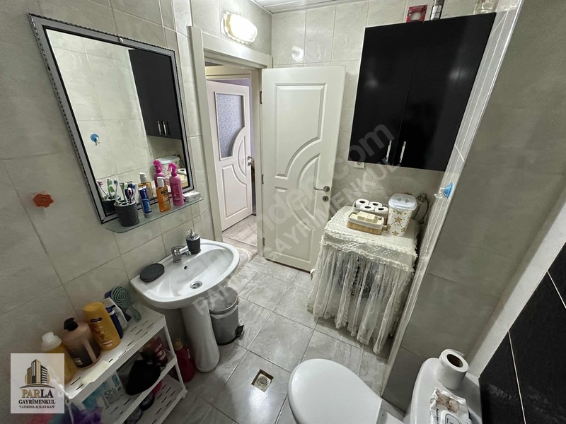 Parla'dan İstiklal Cad. Üzerinde Full Yapılı 2+1 Satılık Daire — fotoğraf 17