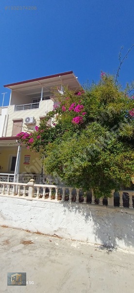 Kendine Ait Sahilı Olan Yazlık — fotoğraf 2
