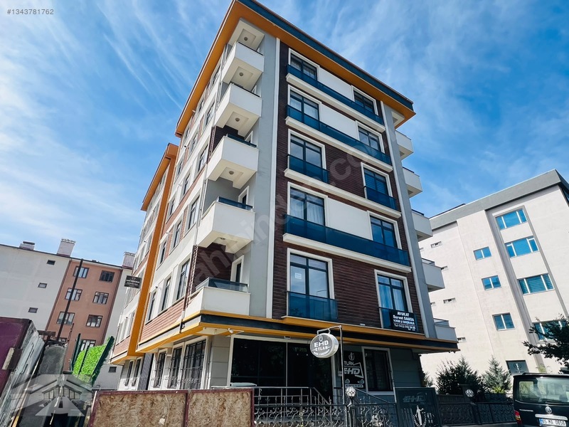 Ydn Emlak'Tan Van Barosuna Yakın Kiralık 2+1 Balkonlu Daire
