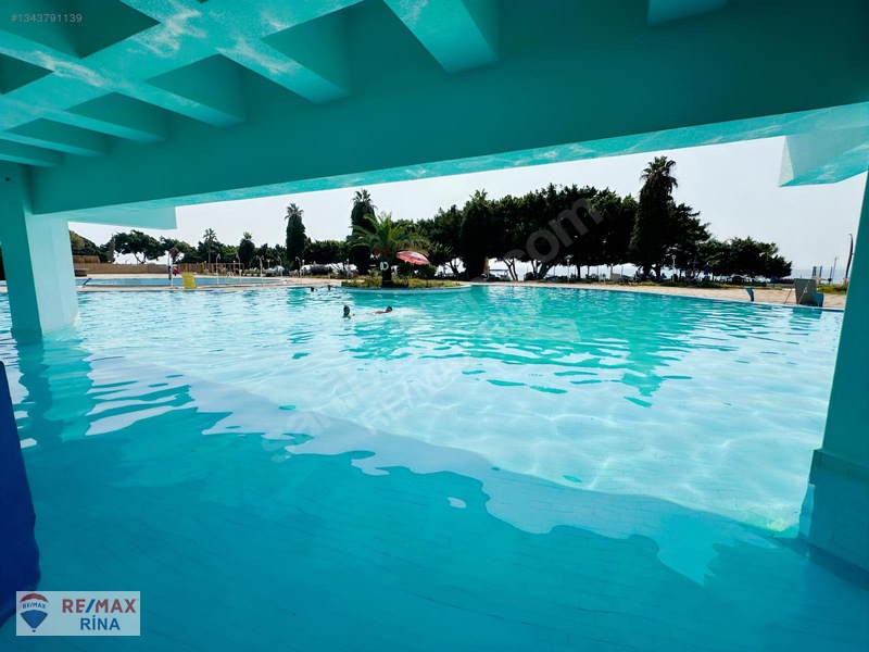 Remax Rina'dan Soli Sahil Sitesinde Eşyalı 1+1 — fotoğraf 11