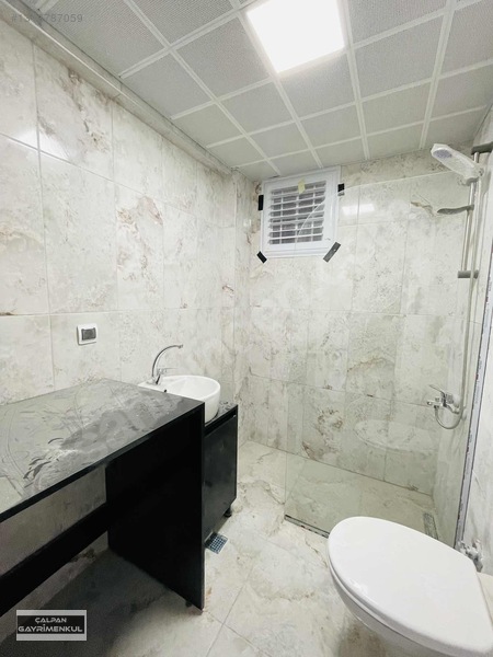 Havaalanına 2 Dk Mesafede Katta İnanılmaz Cephe Kusursuz 1+1 — fotoğraf 14