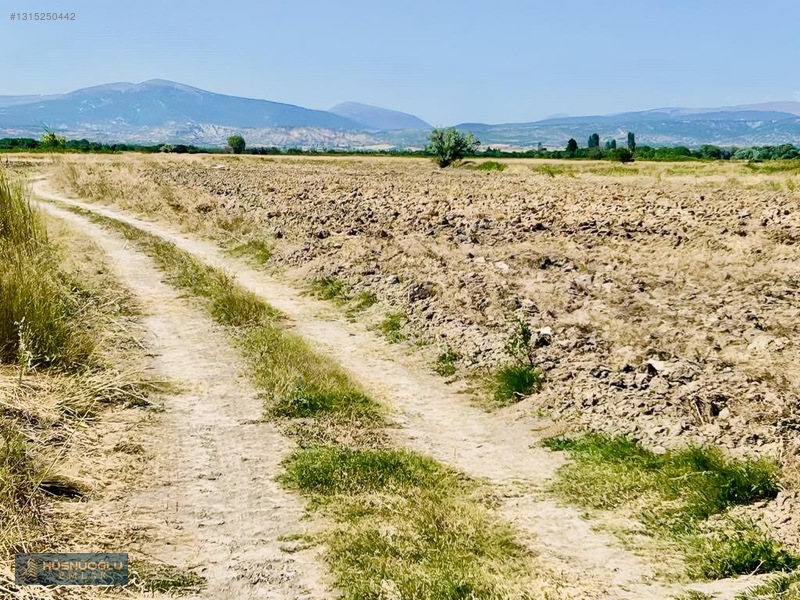 Resmi Kadastro Yoluna Sıfır 758 Metre² Müstakil Tapu Tarla — fotoğraf 2