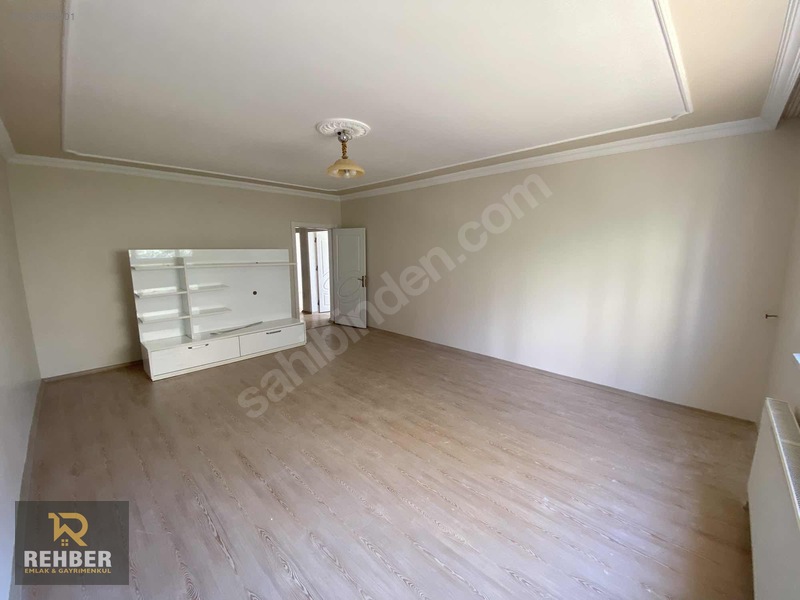 Rehber Emlak'tan Gülbeyaz Konutları'nda Satılık 3+1 Daire — fotoğraf 6