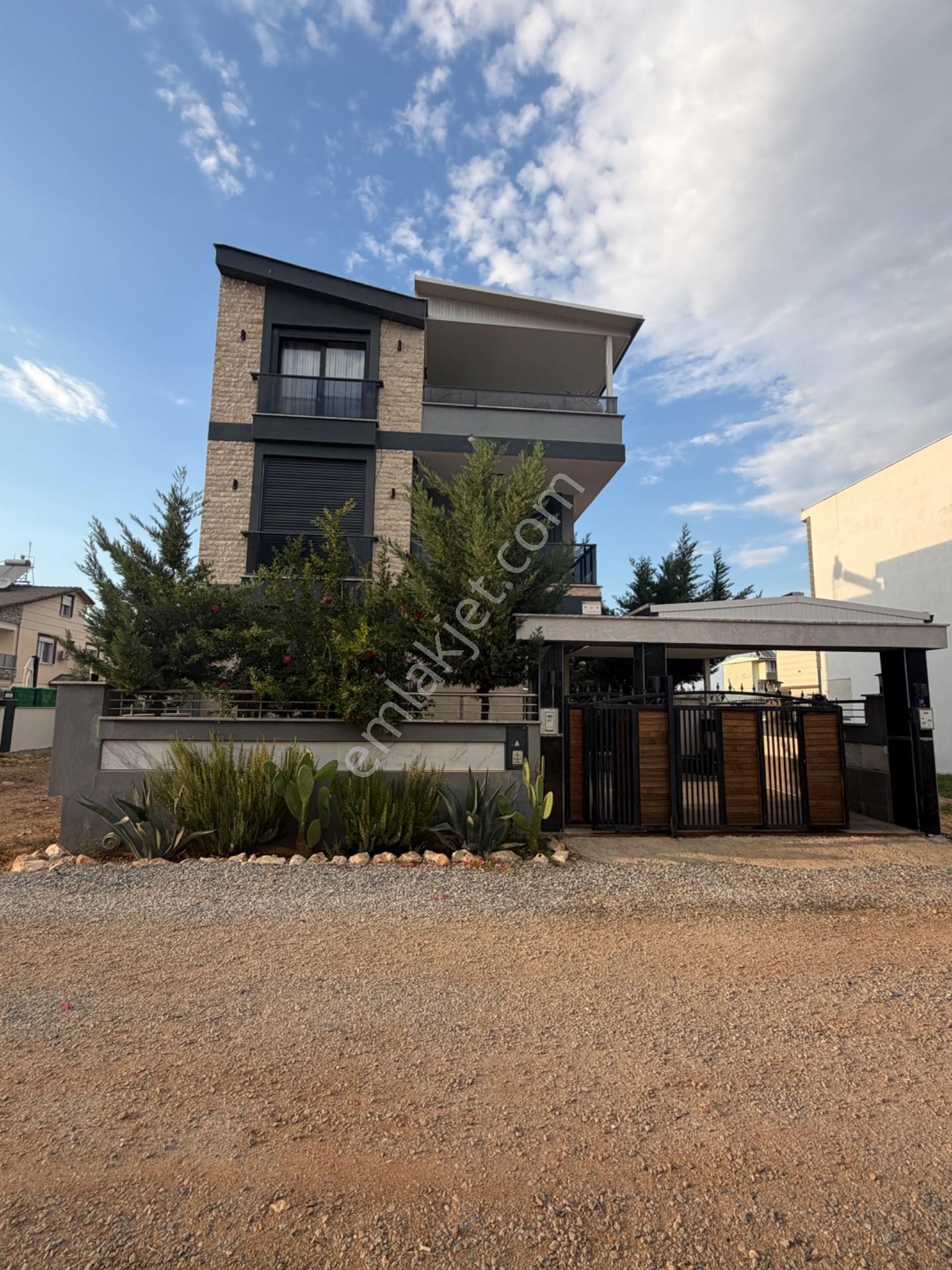 Didim Yeşilkentde Satılık Ful Eşyalı Müstakil Villa