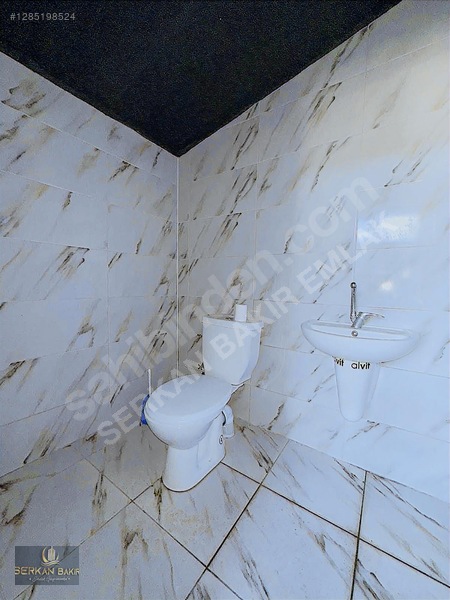 Merkez Galericiler Sitesi Giriş Köşe Ve 2 Cepheli Kiralık Dükkan — fotoğraf 16