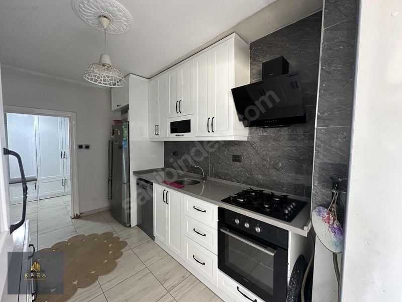 Kara Emlak'tan Öğretmenler Mah 145 Mt 3+1 Daire — fotoğraf 3