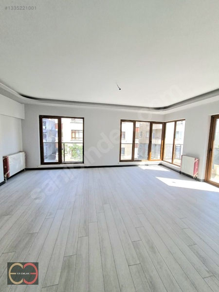 Anıtkabire Metroya Yakın,yüksek Tavan 4+1 Kök Tapu — fotoğraf 3