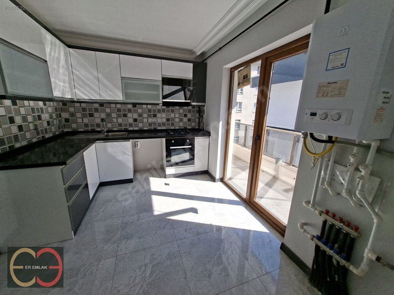 Anıtkabire Metroya Yakın,yüksek Tavan 4+1 Kök Tapu — fotoğraf 4