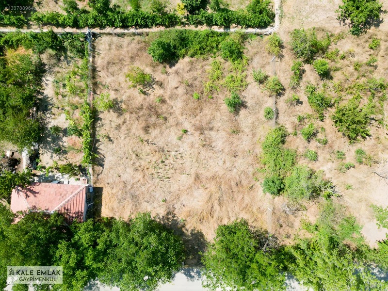 Kale Emlak'tan Yavru Köyünde Hisseli 1.000 M² Satılık Bağ — fotoğraf 2