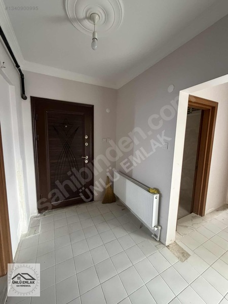 Ünlü Emlak'tan Filyos'ta Kiralık 3+1 Daire — fotoğraf 6