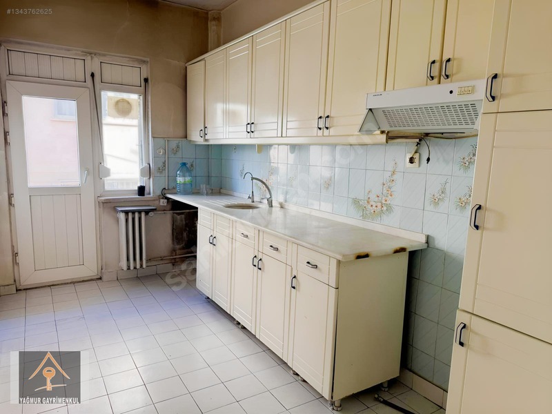 Ayr.hoşdere Cd.meclis Yakınında,2.kat,merkezi,ön Cephe,3+1,140m2 — fotoğraf 13