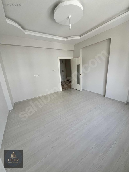 Uğur Gayrimenkul'den Eyüp Sultan'da 3+1(memur Şartlı) — fotoğraf 4