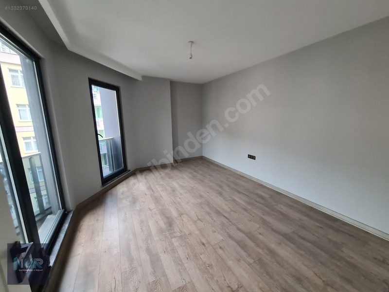 Nur Gayrimenkul'den Resul Yazar İş Merkezinde Kiralık Büro — fotoğraf 11