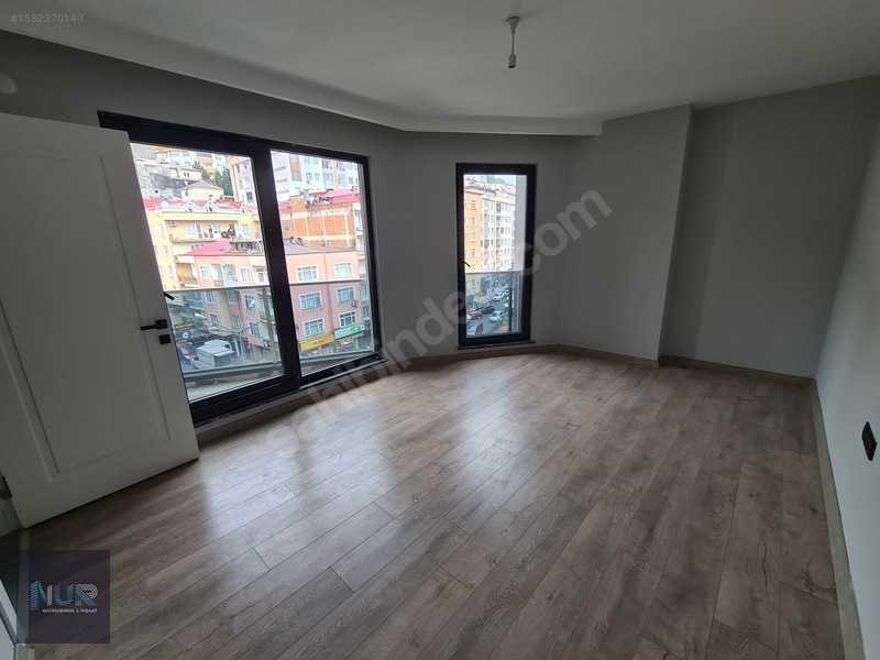 Nur Gayrimenkul'den Resul Yazar İş Merkezinde Kiralık Büro — fotoğraf 12