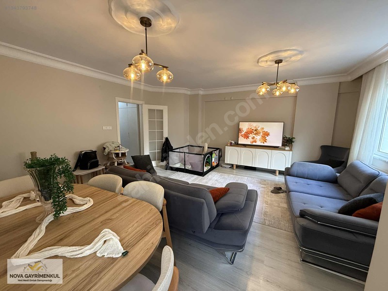 İçerenköy Merkezde En İyi Konumlu 3+1 İçi Yapılı Lüks Daire — fotoğraf 2