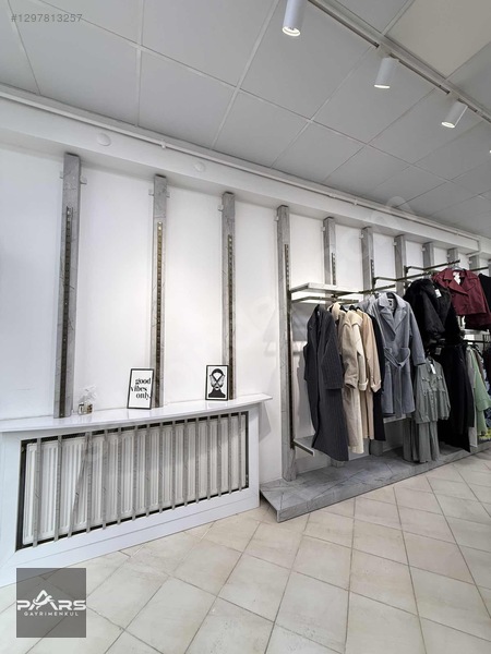 Pars Gayrimenkul'den Devren Kiralık Sevgi Yolu Konumlu Butik — fotoğraf 3
