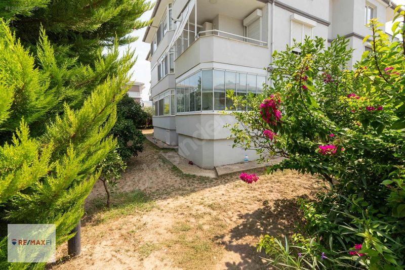 Halille Güzelbahçe'den Denize 100 Mt. Merkezi Konumda Daire — fotoğraf 8