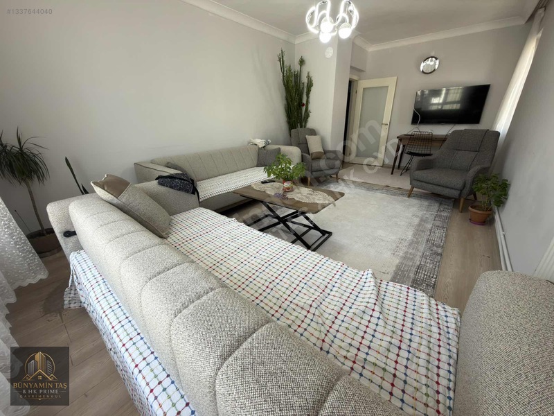 Merkezde Yapılı Ön Cephe Satılık 2+1 — fotoğraf 2