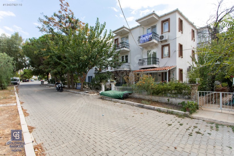 Foça Atatürk Mah. Eşyalı Satılık 2+1 Daire