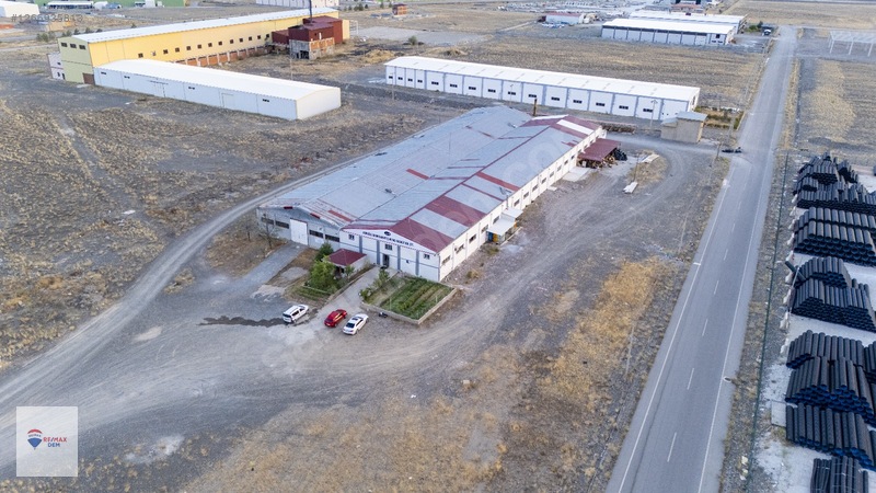 Remax Dem'den Organizede 4.000m2 Fabrika Binası Ve Arsası — fotoğraf 2