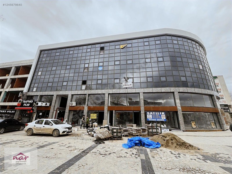 Nar Gayrimenkul 'Den Krem Park Avm Yanında Kiralık Ofis( İşyeri)