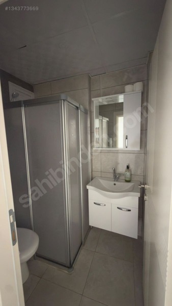 Ergün Gayrimenkulden Üniversite Mahallesinde Kiralık 3+1 — fotoğraf 2