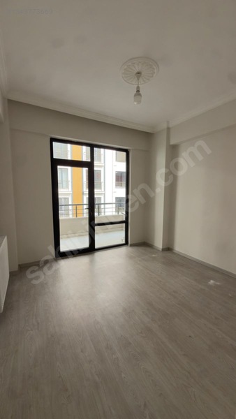 Ergün Gayrimenkulden Üniversite Mahallesinde Kiralık 3+1 — fotoğraf 5