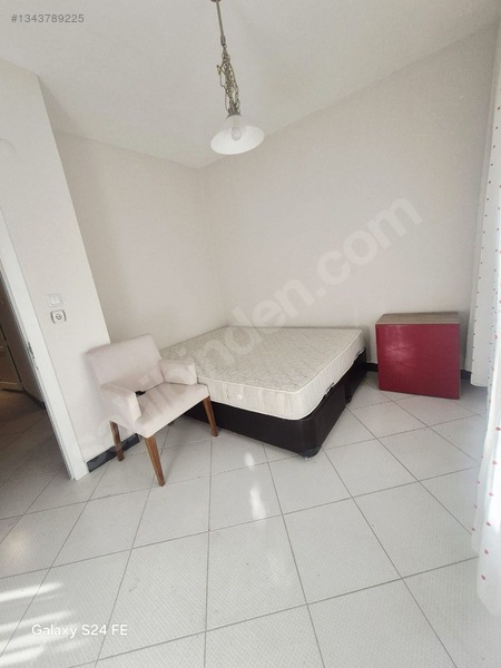 Bornova Atatürk Mahallesi'nde Eşyalı 3+1 Kiralık Daire — fotoğraf 8