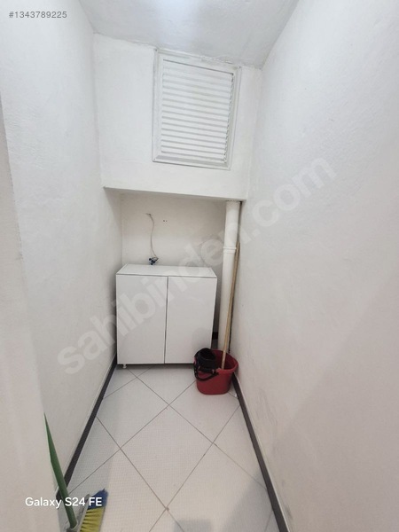 Bornova Atatürk Mahallesi'nde Eşyalı 3+1 Kiralık Daire — fotoğraf 9