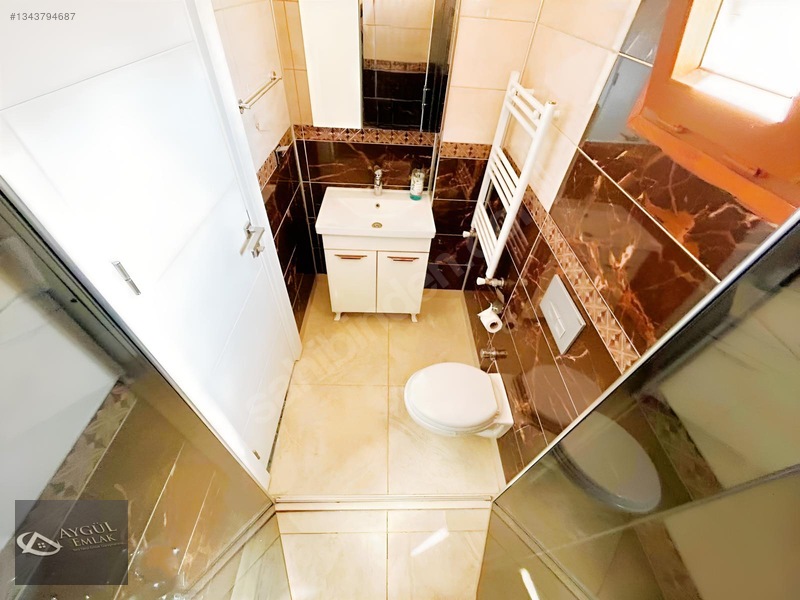 Akçay'da Aygül'den Site İçi Havuzlu Güvenlikli 3+1 Satılık Villa — fotoğraf 18