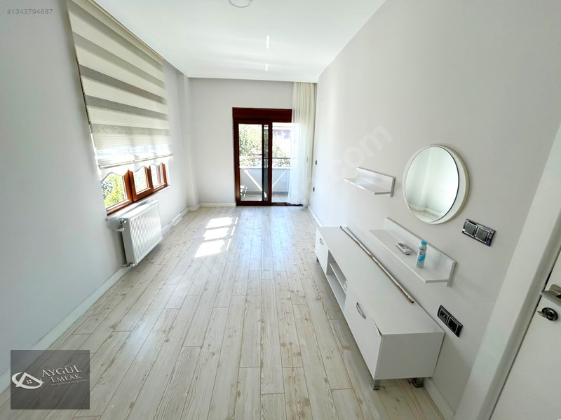 Akçay'da Aygül'den Site İçi Havuzlu Güvenlikli 3+1 Satılık Villa — fotoğraf 20