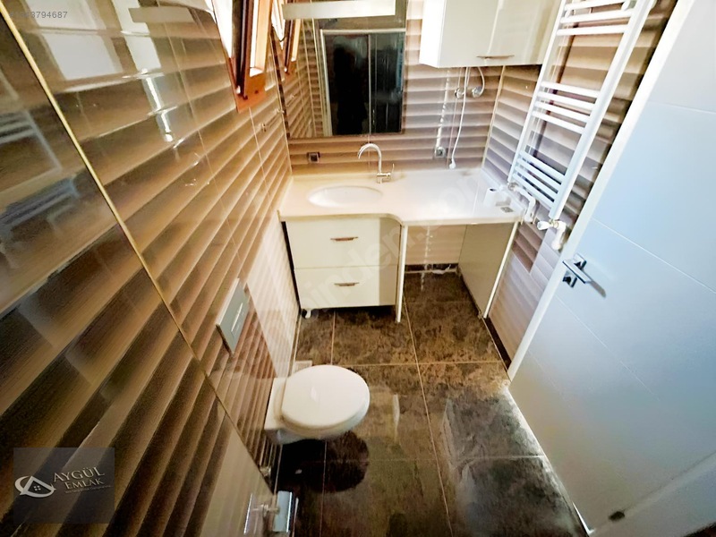 Akçay'da Aygül'den Site İçi Havuzlu Güvenlikli 3+1 Satılık Villa — fotoğraf 23